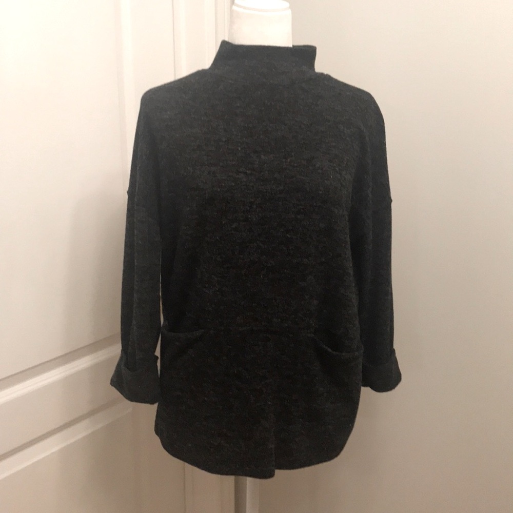 Roots sweater